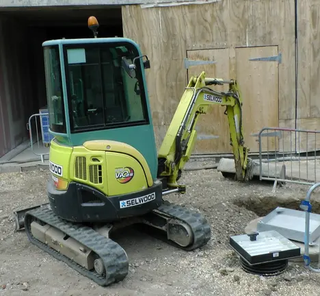 construction-site-excavator-digger-1469905001LDs